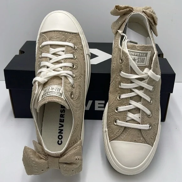 Converse Women's Tan Lace Platforms A10246C
CTAS LIFT OX
NUTTY GRANOLA/EGRET/LIG - Picture 12 of 16